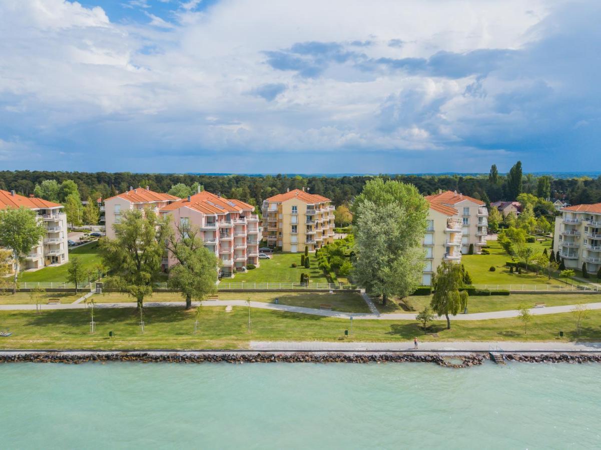 Myflat Golden Coast Panorama Apartment Siófok Exteriör bild