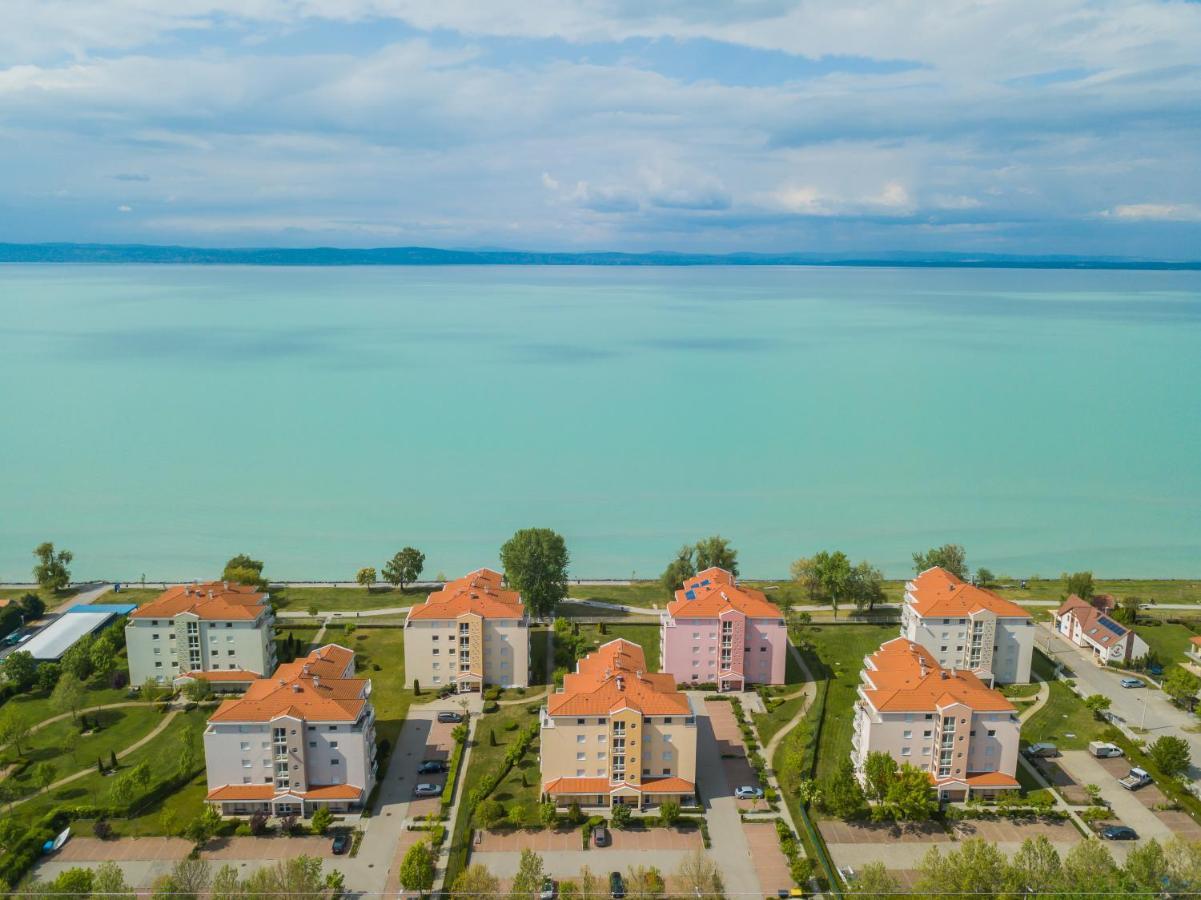 Myflat Golden Coast Panorama Apartment Siófok Exteriör bild