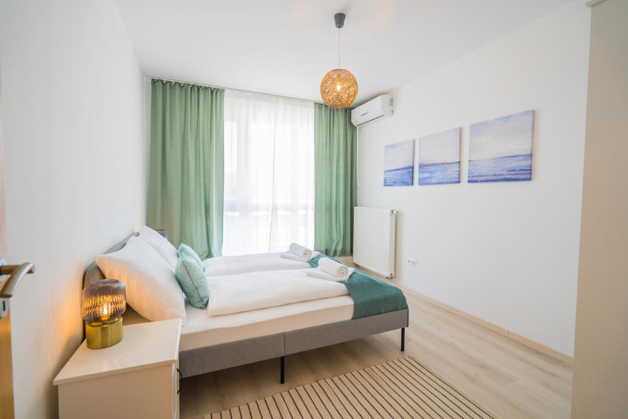 Myflat Golden Coast Panorama Apartment Siófok Exteriör bild