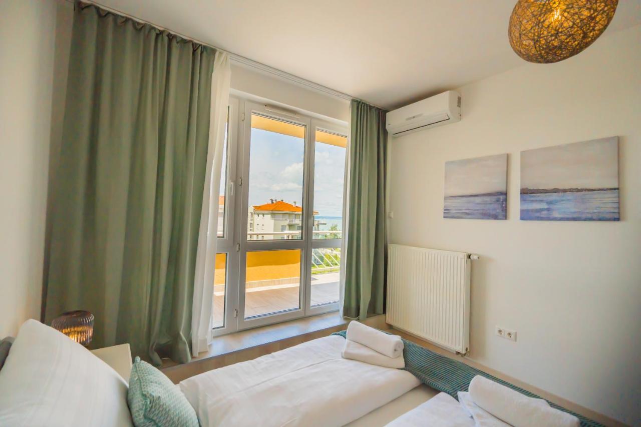 Myflat Golden Coast Panorama Apartment Siófok Exteriör bild